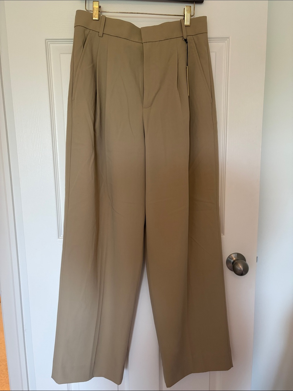 Banana Republic Wide Leg Trousers in Beige